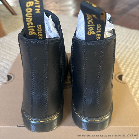 Dr. Marten Dorian Boots - Picture 6 of 7